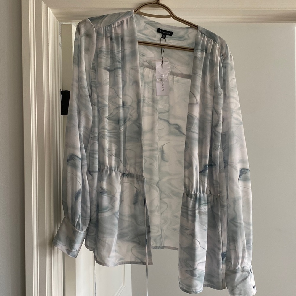 Long sleeve tie up
